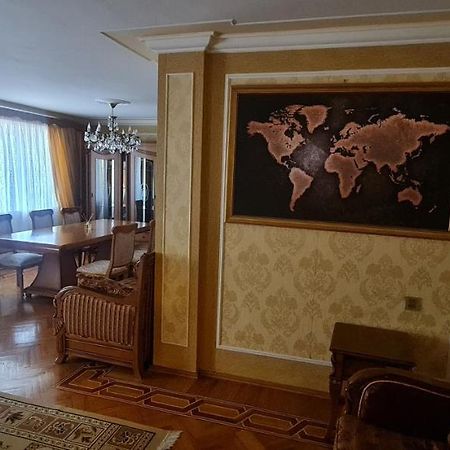 Gold Wall Apartment 巴库 外观 照片
